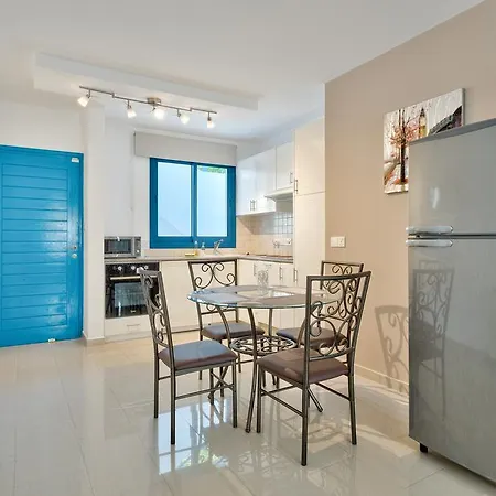 Camelia Gardens Apartment *